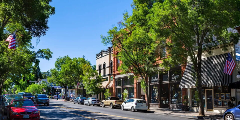 St. Helena City wine tour — Napa Valley’s storybook town with main street charm and boutique wineries.